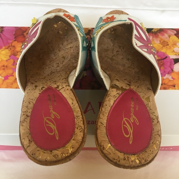 💐Dezario “Frida” White Floral Decorative Mule EUC - Picture 5 of 9